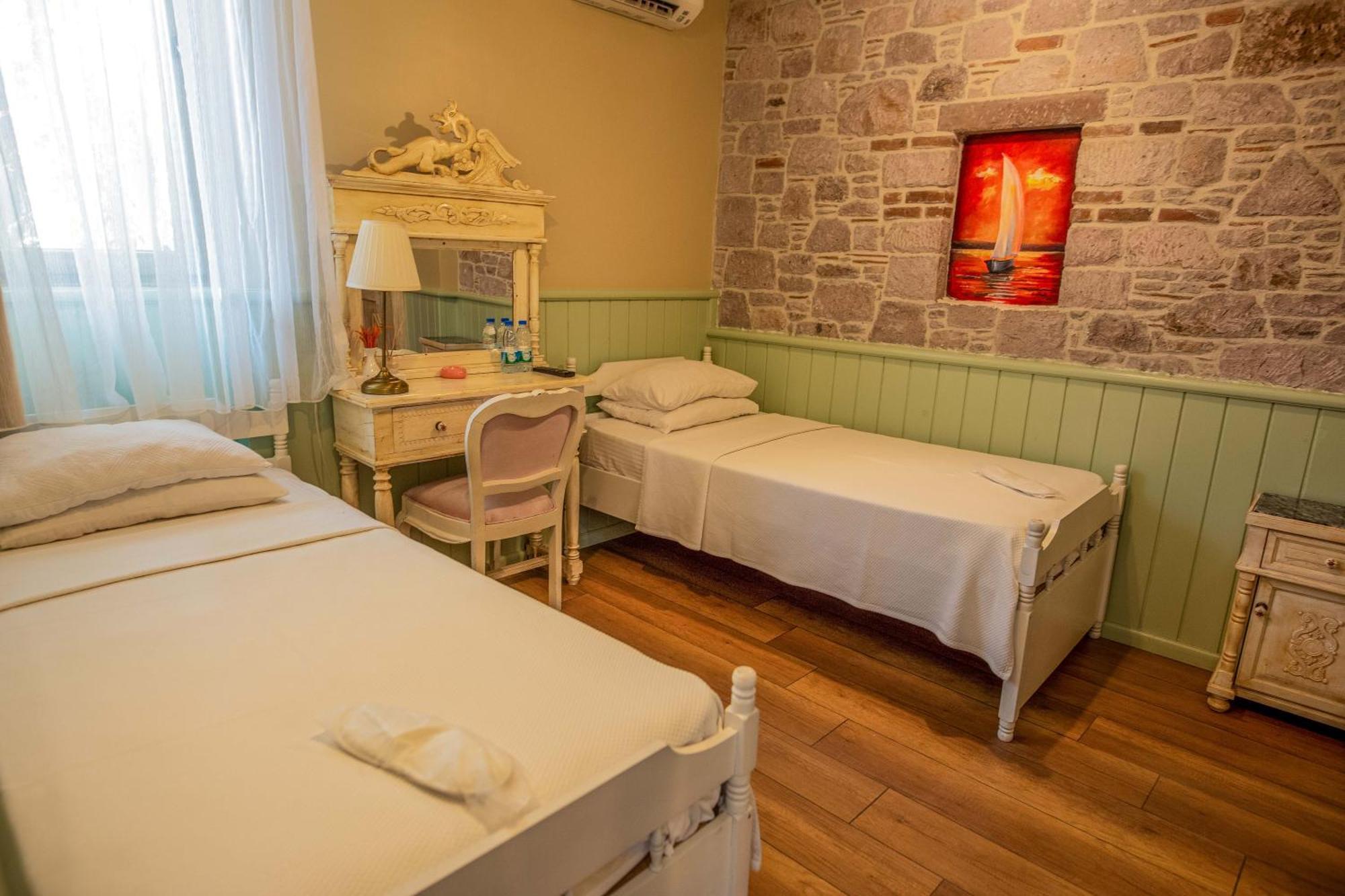 Cunda Mor Limon Otel Ayvalik Exterior photo